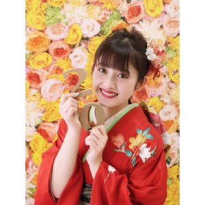 Moeka Ukawa Instagram - ♡
今更感ありますが、
やっとデータを頂いたので投稿させてください！ 🦖

1/9
無事に成人式を迎えることが出来ました。
家族や周りの方々に感謝して
ステキな大人になれるように頑張ります。

これからもよろしくお願い致します！