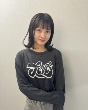 Moeka Ukawa Instagram - ❤︎
小学生ぶり？に髪の毛切りました！！😌😌
@answer_beautysalon さんで14歳からお世話になってる栗原さんに！！
リニューアルおめでとう御座います。すごく素敵な店内でした。。

またよろしくお願いします！！
シャンプーリンスも個人的にすごく好きな匂いでお気に入り🤍

#ミディアムボブ