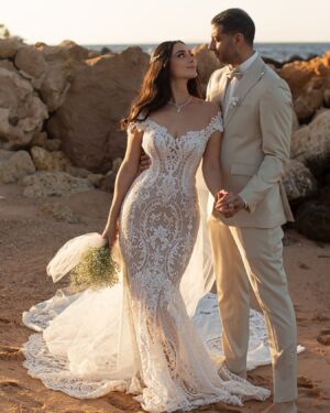 Mohamed Faraag Instagram - 6.5.22 ♥️

Mr. & Mrs. Farrag

Bride 
  Image consultant @amaltayssir 
  Dress @jatoncouture via 
  @esposagroup 
  @esposaprive 
  Headpiece @esposagroup 
  @esposaprive 
  Shoes @miumiu 
  Jewelery @jawharaeg 
  Makeup @kuchumova_selya 
  Hair @ahmed__mounir 
  @alamode.salon 

Groom 
  Stylist @bypoucyelshahawy 
  Suit @ahmedfouad_official 
  @mr.tuxedos 

PR @daccomms 
Photography @selia_photography 
Videography @xfilmmaker 
Beauty/Hair partner @alsagheersalons 
Travel partner @travistaegypt 
Venue @albatros.citadel.entertainment 
Wedding planner @decarmamf