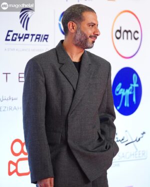 Mohamed Faraag Instagram - From the closing ceremony of the 44th edition of Cairo International Film Festival ❤️ #ciff44 

A big thanks from the heart to our amazing team .. love you so much guys ❤️

In full @prada 

Stylist @osamachabbi 
PR @daccomms 

📸 @obmagazine_eg @maged_helal @mkhatibm16 @kiko_salah_1 @heshammarcelo12