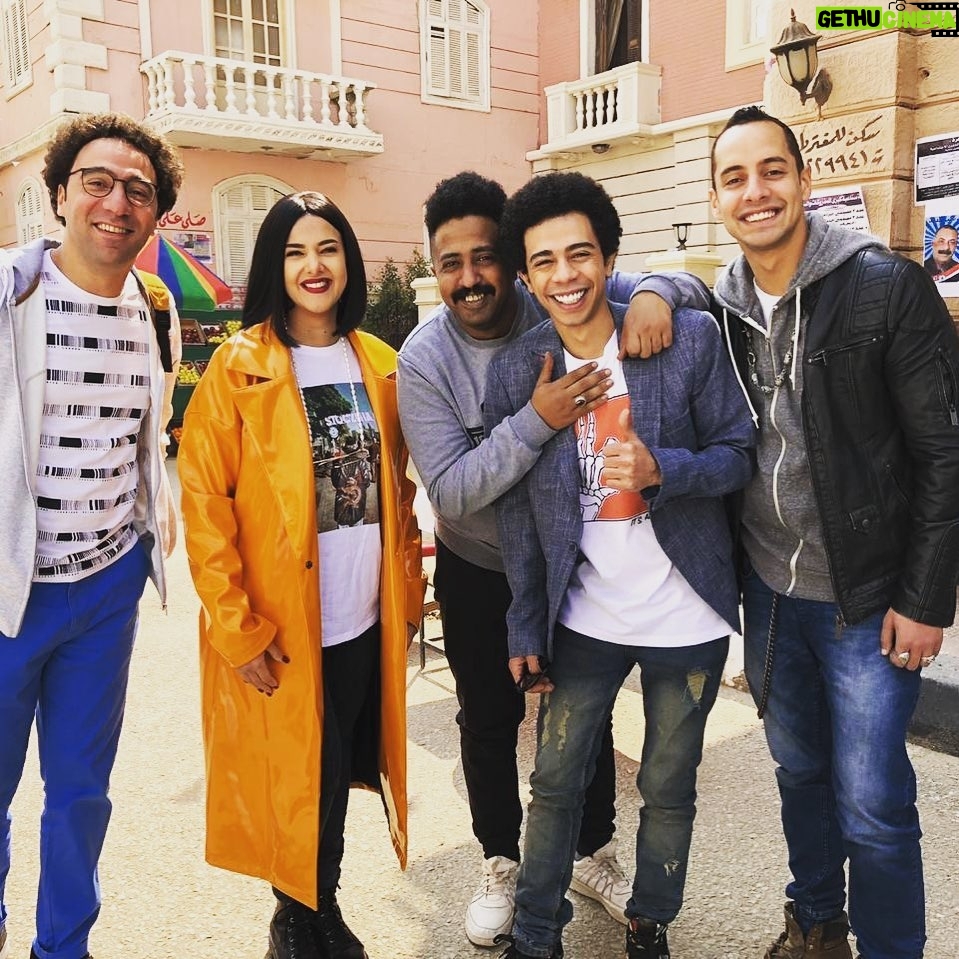 Mohamed Outaka - 2.1K Likes - العصابة والكلاينت العسل ❤️❤️❤️
#بدل_الحدوته_3 #دنيا_سمير_غانم #محمد_سلام #عمرو_وهبى #احمد_سلطان #محمد_اوتاكا #رمضان_2019 #دراما_رمضان_2019 #سى_بى_سى #cbc #cbc2019 #cbcegypt