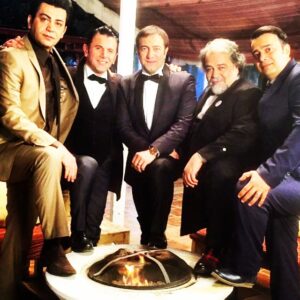 Mohammadreza Sharifinia Instagram - ........،،
پايان فيلمبردارى "ثبت با سند برابر است"
امين حيايي/ نيوشا ضيغمي / مجيد صالحى /
سحرقريشى/ فرزاد حسنى / الهام حميدي /
سپند امير سليماني/ على مسعودى / ايداجعفرى/
مهران رجبى / و  محمدرضا شريفى نيا
كارگردان: بهمن گودرزى 
تهيه كننده : مجتبى متولى