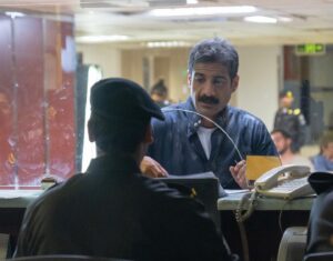 Mohammed Aldokhei Instagram - صور للفهد وهو متمردغ في الحياة 🩸 

في جميع صالات السينما داخل المملكة العربية السعودية 🇸🇦🫡 

@mandoobfilm 
#مندوب_الليل