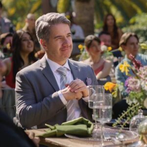Moisés Arizmendi Instagram - Este es #Roger personaje de #ElNiñero que fue muuuuuyyyy divertido interpretar para @netflixlat y estrena el 24 de Diciembre. 
Comedia postmo deli pa toda la familia. No sé la pierdan
