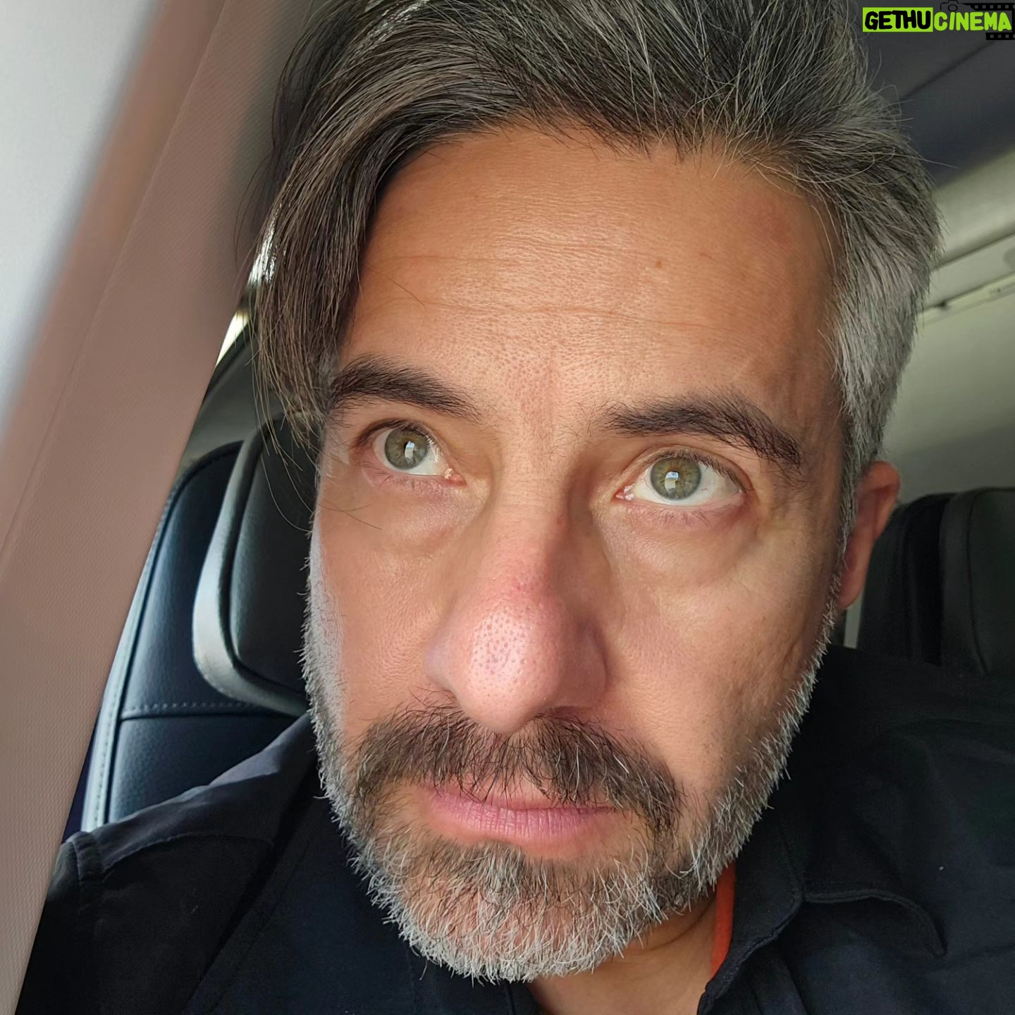 Moisés Arizmendi - 0.9K Likes - Cuando el vuelo se demora tú....?
Qué haces?
#fly #demora #delay #actitud