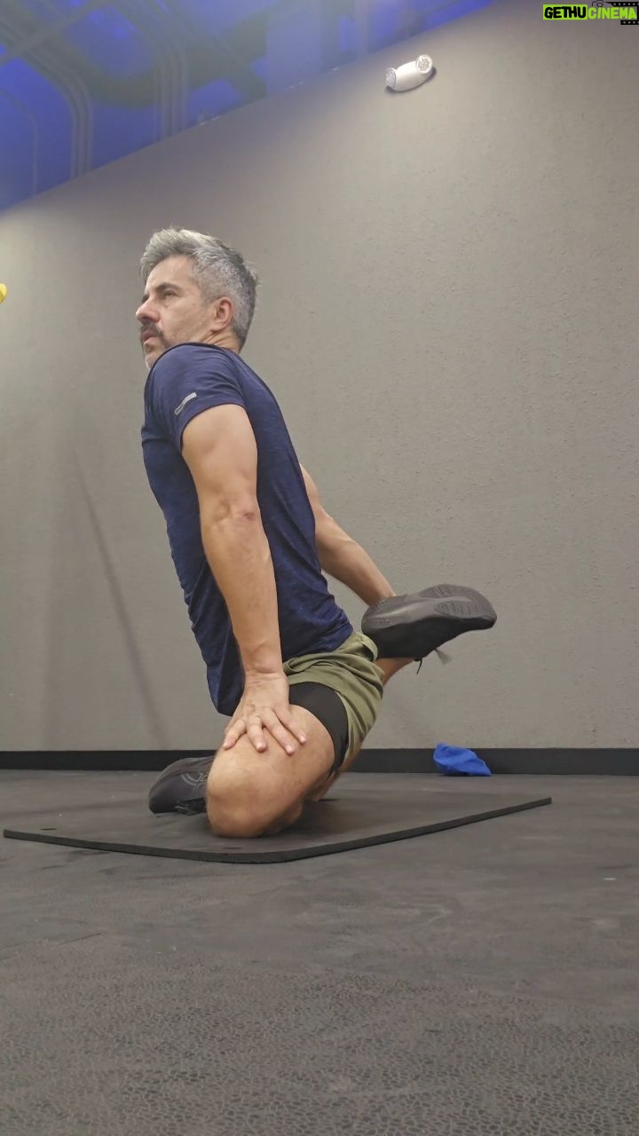 Moisés Arizmendi - 893 Likes - Es cierto. Es mejor flojito y flexible en la vida que rígido y contracturado. Así que a estirar.
Cuando practicaba yoga lo hacía mucho mejor, así que uno de mis propósitos 20 24 será retomarlo
#stretching
#flojitoycooperando