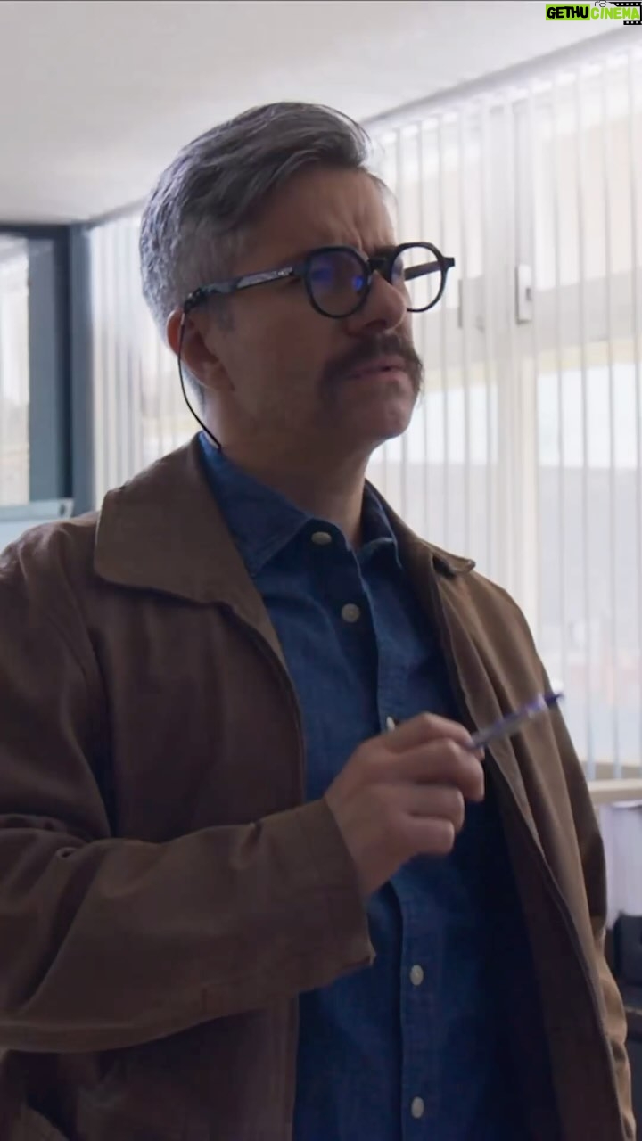 Moisés Arizmendi - 1K Likes - El Detective Castillo cree que la desaparición de Francisco podría ser por un crimen pasional 🧐
#LaHistoriaDeJuana, lunes a viernes 9:30 p. m. MEX #ConLasEstrellas