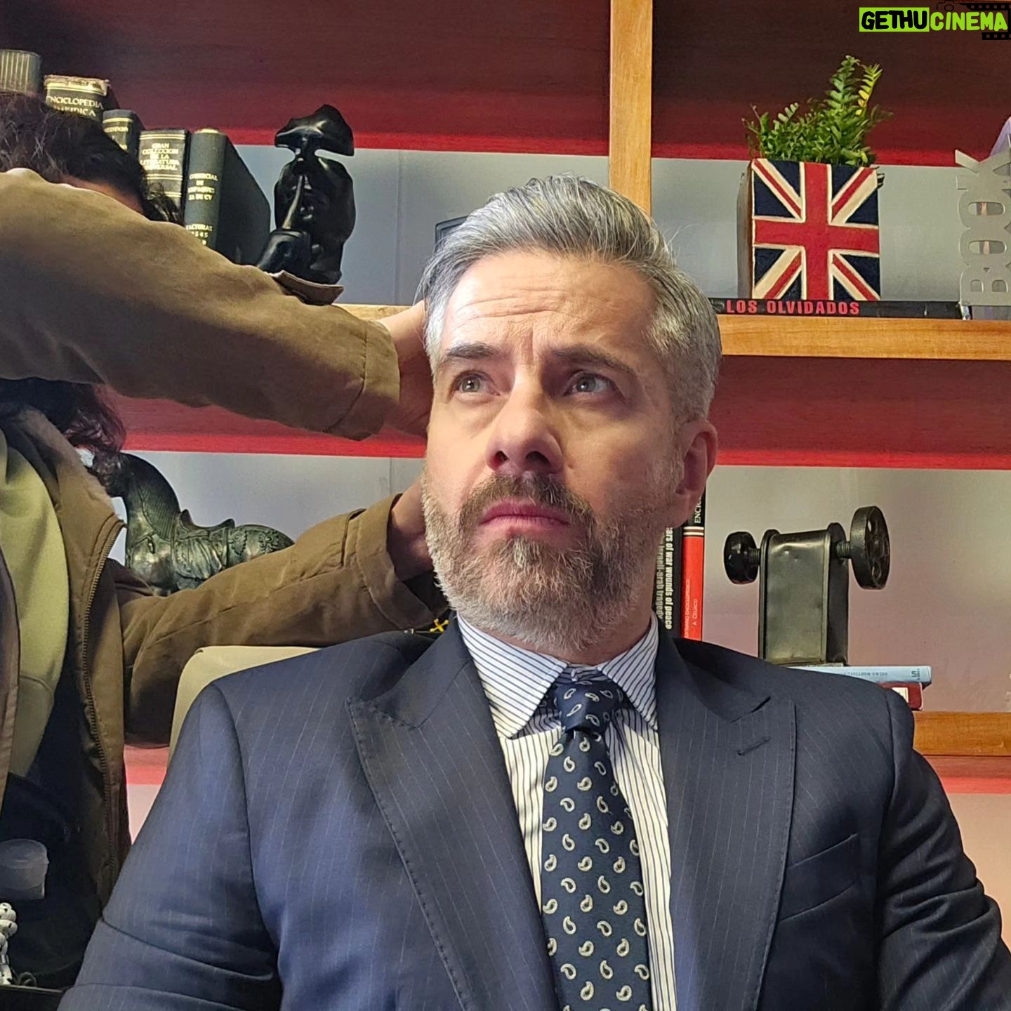 Moisés Arizmendi - 877 Likes - Ya conocerán a este hombre que está medio Lorenzo la verdad, lo quiere todo y...a ver
..tú, lo puedes todo?
Gracias infinitas @carmenarmendariz @mafersuarez13 @vix y a todo el equipo y compañer@s
Hasta la próxima familia.