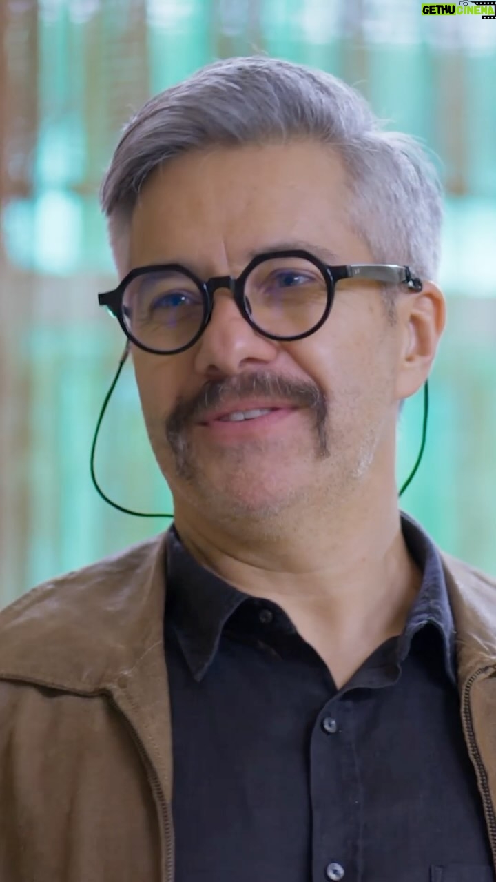 Moisés Arizmendi - 2.6K Likes - El Detective Castillo le agradece a Ramón por haberle dado vida a Jeny 🤭😍
#LaHistoriaDeJuana, lunes a viernes 9:30 p. m. MEX #ConLasEstrellas