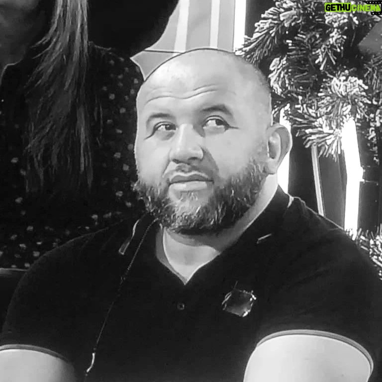Mokhtar Guetari - 1.3K Likes - Quand j'attends les cadeaux du pĆØre NoĆ«l š
Mais surtout la bûche pâtissière
#IlEstJamaisVenuChezMoi #CestNormalMaisCestPasGrave #JespereQueVousAvezKiffez #profiterdechaqueinstant #enfamille #entreamies