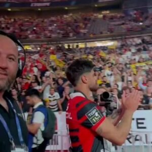 Mokhtar Guetari Instagram - Bref j'étais avec les champions de France @ntamackromain @soguitoune @jumarchand_  @cyril_b
@antoinedupont9 @albanplacines
@stadetoulousainrugby

#monidole #KiffMonTaff #reels #instagood #instagram #top14
#instalive #stadedefrance #chef #coordinateur #ToutEstSousControle #stadetoulousain🔴⚫️ #champion #brennus #RugbyFamily @gestnsport