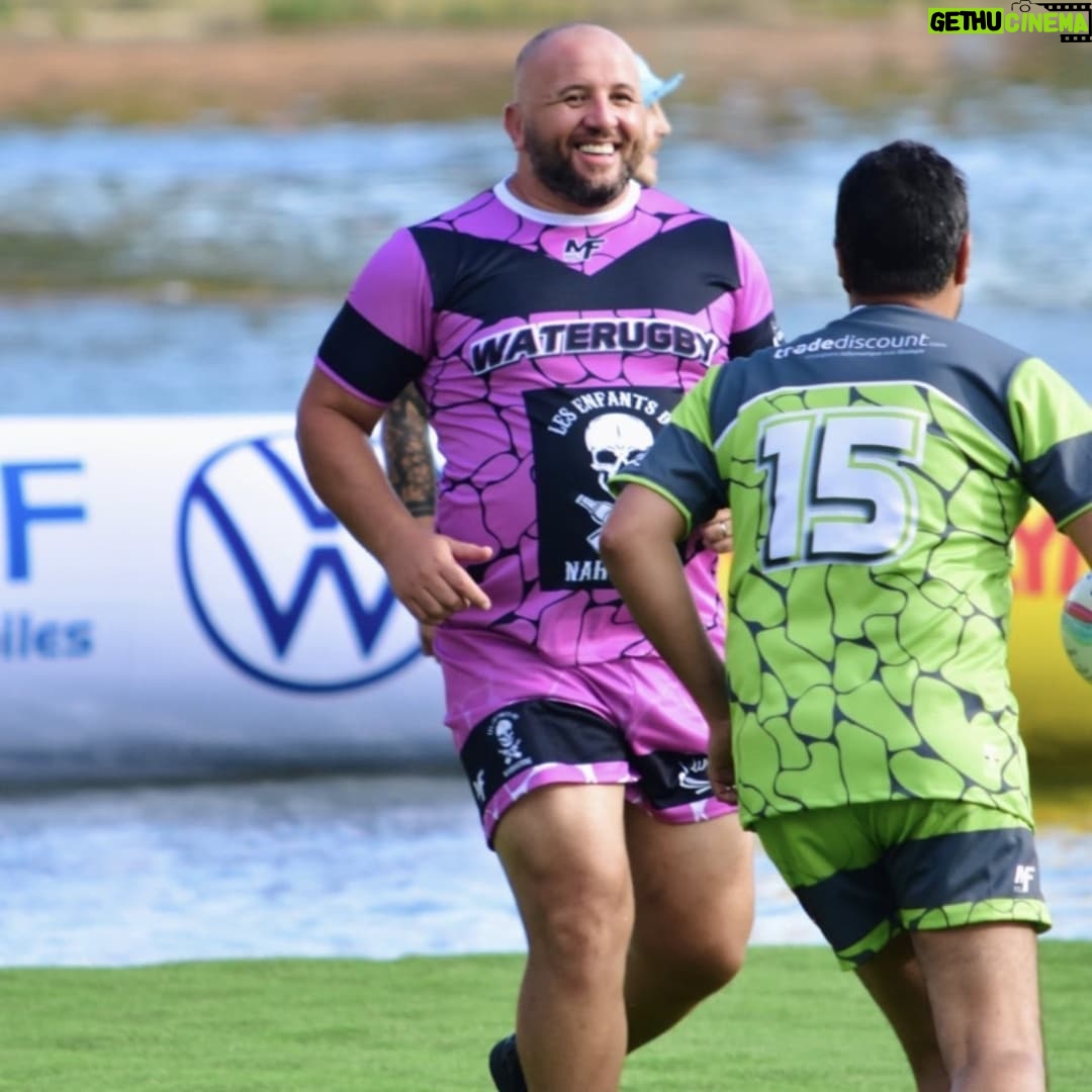 Mokhtar Guetari - 2.1K Likes - Un week-end de folie avec le @waterugbysuddefrance .
Un gros big up Ć @yann_delaigue @71_cedric_xviii et Ć son staff
Vivement l annƩe prochaine
MERCI de m'avoir permis de jouer avec les grands noms du rugby @rugbyfrenchflair
#RugbyFamily #TuVeuxMarquerBenTuPlonges
Et un GRAND MERCI @lemondedenono_ et @aaronnephotography pour les belles photos š·š·