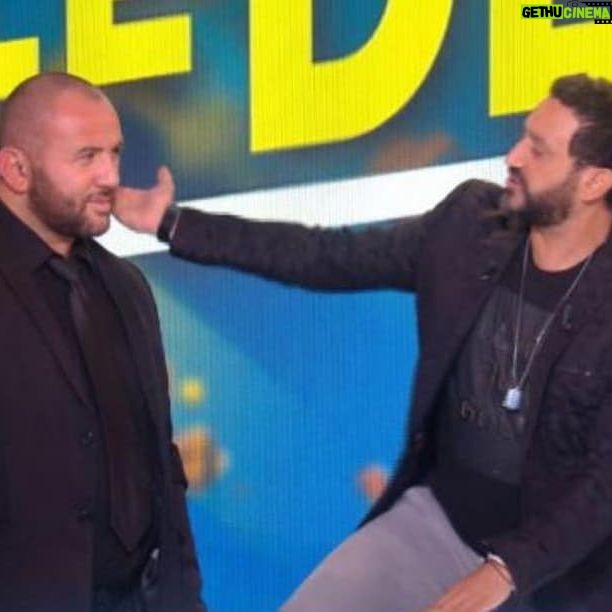 Mokhtar Guetari - 1.2K Likes - Dans la jugulaire mĆŖme pas mal @cyrilhanouna ... mĆŖme pas peur #KiffMonTaf @tpmptv