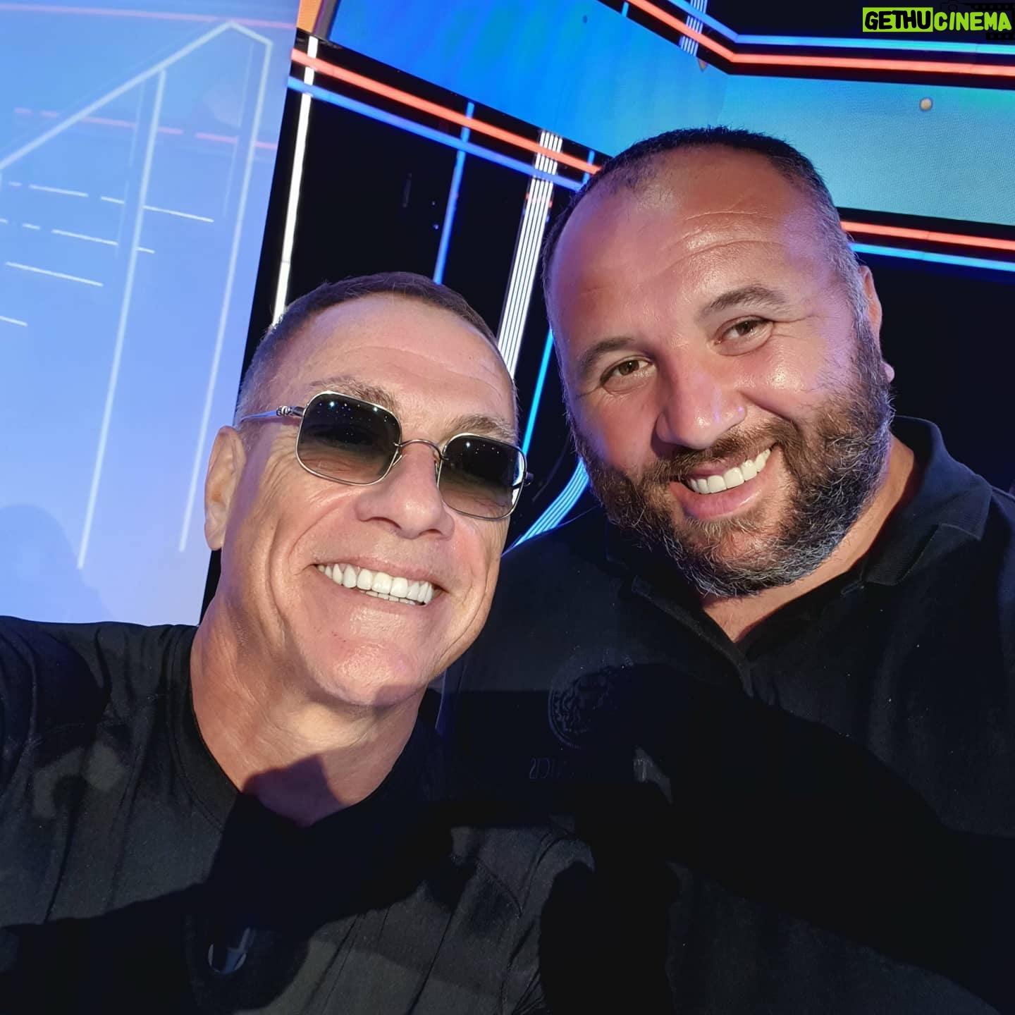 Mokhtar Guetari - 3.9K Likes - LƩgende @jcvd .... #KiffMonTaf @tpmptv