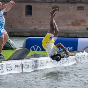 Mokhtar Guetari Instagram - Une note artistique sur 10 avec  mon frère @realbak au @waterugbyofficiel 
📷-----> Jean Gérard 👌🏼 
🤸‍♂️🏊‍♂️🏉🎀

#TuVeuxMarquerBenTuPlonges
#toulouse #quaideladaurade #instagram #instagood #instalove #instasports #OnAPasLeMemeMaillot #MaisOnALaMemePassion #BleuVsJaune