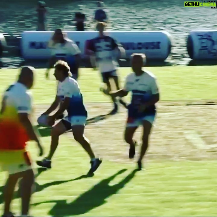 Mokhtar Guetari - 1.3K Likes - Ća se passe comme Ƨa au @waterugbysuddefrance
#RugbyFamily @sud.de.france #TuVeuxMarquerBenTuPlonges #SauvezWilly @yann_delaigue @edenparkparis
