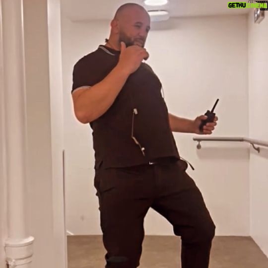 Mokhtar Guetari - 2.8K Likes - "Yves Saint Momo" šŗ
š„ @leapierrefeuilleciseaux