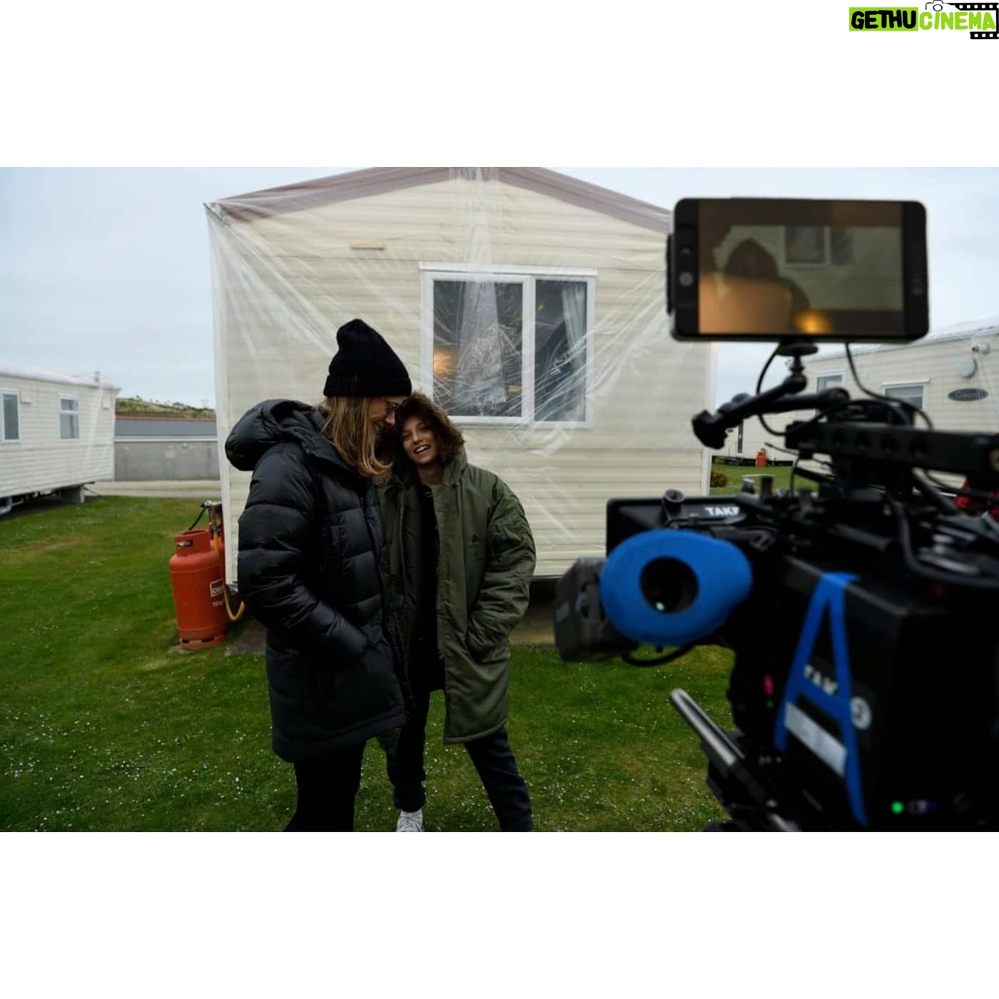 Molly Windsor - 656 Likes - BTS on @makeupthefilm ā¤
Catch Q&A with myself and director extraordinaire Claire Oakley tomorrow night at 8.30pm https://youtu.be/HmMz5hXxI1U
