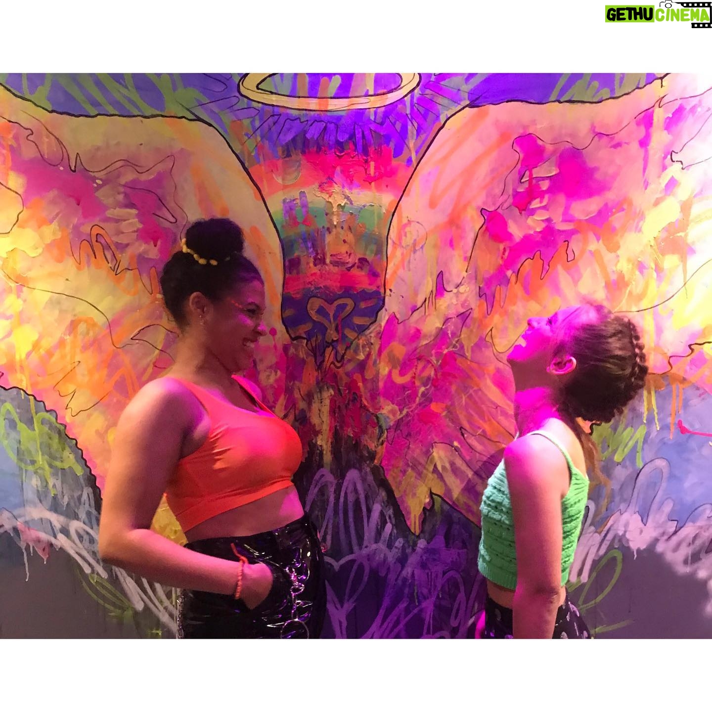 Molly Windsor - 759 Likes - @miss_fayebelline working her magic with this #DRAGONBRAID and @jamiemarieleary making some sweet moves on the dance floor.
#traces @redproductionco @alibichannel @uktv