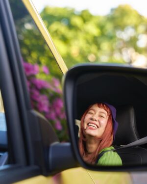 Momo Instagram - 遂に、はろりの愛車、紹介しちゃう！
ルノーのカングー🇫🇷💛

これから色んなところへ連れてってね！連れてくねー！

📸 @p.hayato 
#renaultkangoo 
@renault_japon
#毎日はろり運転
#フランスかぶれ