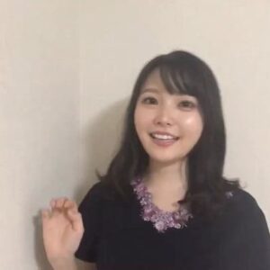Momo Asakura Instagram - 梅雨なので☔️
でも動画だとよくわからんしいつもと変わらん😃
もうやらん😃
#もちょ10 #麻倉もも #オンラインもちょ