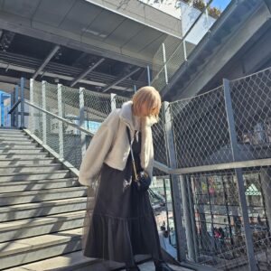 Momo Ogata Instagram - 最近レースに目がない🤭

普段白か黒が多いんだけど珍しくこの日はダークブラウン🤎

ボリューミーで可愛いワンピース🥰

@wclosetwearsinc

#wclosetwearsinc #옷스타그램 #패션그램 #春服