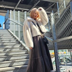 Momo Ogata Instagram - 最近レースに目がない🤭

普段白か黒が多いんだけど珍しくこの日はダークブラウン🤎

ボリューミーで可愛いワンピース🥰

@wclosetwearsinc

#wclosetwearsinc #옷스타그램 #패션그램 #春服