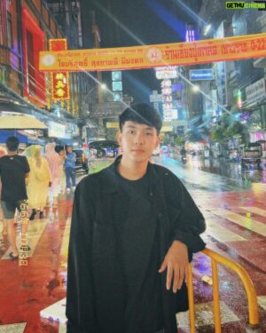 Mon Hatsawatchon Wongsrisai Instagram - 花开一瞬间为爱沉醉一世间 🥀