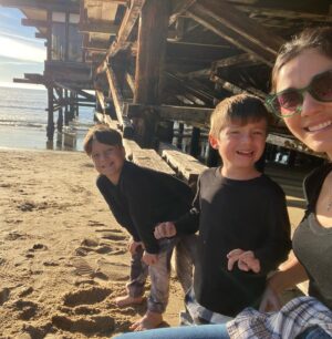 Monica Ruiz Instagram - That’s Los Angeles California for ya. She shows out on Christmas at 76 Degrees and keeps you wanting more #sirensong 🧜‍♀️ (dogs are not allowed on the beach please do not report this thank you) Merry Christmas 🎄