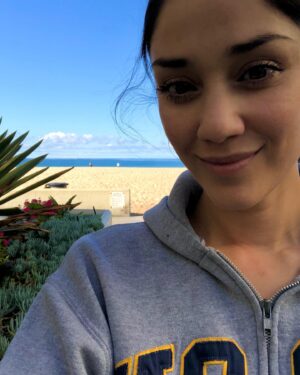 Monica Ruiz Instagram - Finally. Daylight savings time is here ☀️#favoritedayoftheyear paired with #internationalwomensday 🍫 🍷