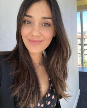 Monica Ruiz Instagram - Out here taking pics in hallways of buildings I don’t belong in.Or do I? #letmebeyourmanager #twista