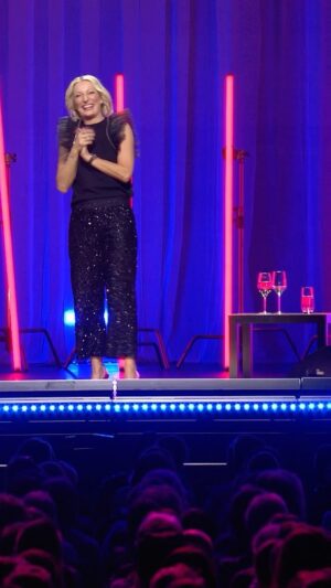Monika Gruber Instagram - Mit dieser Geschäftsidee kann man reich werden 😂 

Du hast die letzte Live-Performance aus der Olympiahalle von Monika Gruber verpasst? Dann hol dir dein Streaming-Ticket und schau dir die Show jetzt noch an.👇

#ServusKabarett: Monika Gruber - Das Finale bei ServusTV On streamen! #ad