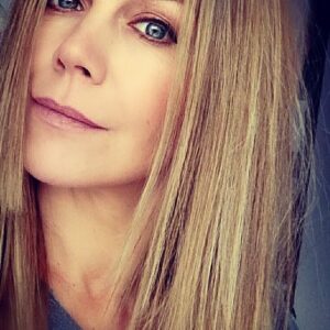 Monika Krzywkowska Instagram - Jak mawia moja córka- Dzień Kobiet  jest przez cały rok i facetów też!
I niech tak będzie! Kochani bądźmy dla sobie dobrzy, czuli, troskliwi i wyrozumiali...
Wznoszę toast za nas dziewczyny🥂❤️ #międzynarodowydzieńkobiet#wolność wyboru#szacunek#równość#***** ***