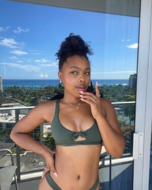 Monique A. Green Instagram - Beachy 🏝️