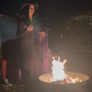 Monique Ganderton Instagram - Did I say I love Halloween??? 🤣😈🖤