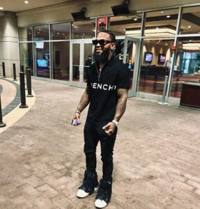 Actor Montana Love HD Instagram Photos and Wallpapers December 2022
