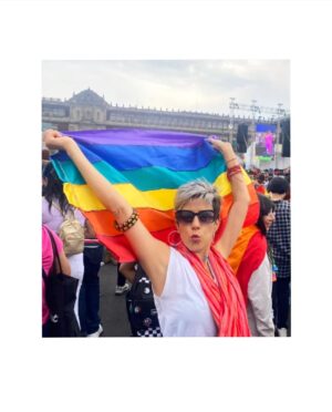 Montserrat Marañon Instagram - Celebrando la diversidad, porque #amoresamor🌈  #pride2022

#encuentre a @andyzuno
Foto de mi amado @_andrescarreno