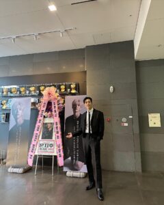 Moon Ji-hoo Most Liked Photos and Posts