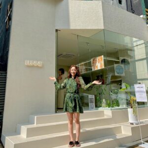 Moon Ye-won Instagram - 신사동 가로수길에 룬느의 오프라인 스토어가 열렸습니다 🤍
룬느는 저의 오랜 친구가 만든 브랜드이고 제가 너무 애정하는 브랜드여서 저는 아주 자주 들릴 예정입니다 🤍
사랑해요 @lunne_seoul 
사장님 화이팅 @sub.sub.lee