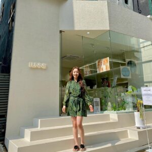 Moon Ye-won Instagram - 신사동 가로수길에 룬느의 오프라인 스토어가 열렸습니다 🤍
룬느는 저의 오랜 친구가 만든 브랜드이고 제가 너무 애정하는 브랜드여서 저는 아주 자주 들릴 예정입니다 🤍
사랑해요 @lunne_seoul 
사장님 화이팅 @sub.sub.lee