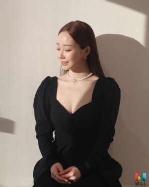 Moon Ye-won Instagram - 🙏