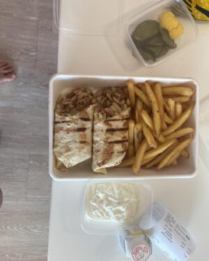 Moran Rosenblatt Instagram - Gaining and losing calories in Bucharest