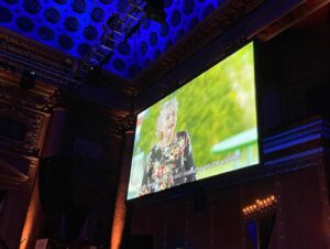 Moran Rosenblatt Instagram - I came to New York to take part in a gala event of an organization that I just got to know and I am so so happy that I did. Rabbi Vigler and all of the other amazing people from “Belev Ehad” are doing the job of the angels looking out for injured soldiers. I was honored to take part in this event and meet the people that help them and especially the soldiers. @belevechad @rabbivigler hope I represented #hitandrun and #fauda with respect ♥️