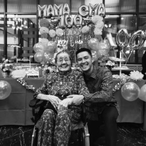 Morgan Oey Instagram - Selamat jalan Oma 🥲 sekarang Oma udah bahagia sama Tuhan di surga 🙏🏼 Greatly loved, deeply missed, Forever in our hearts 🤍