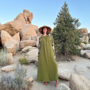 Morgan Taylor Campbell Instagram - Desert held me in his arms and brought me to ash. Ocean caressed me in hers and took me back to shore. Then Sun poured in photons of new feathers, rooting a fresh sense of sight. Sweet sweet Solstice season everyone. 

📸 @feiren & @scottlyster

#summersolstice #biophotons #dna #callingallangels
#schumannresonance #thankyou