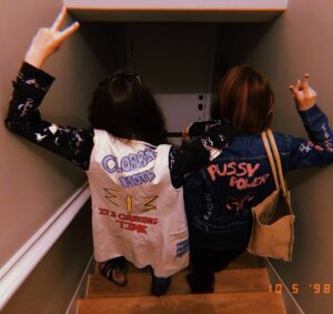 Morgan Taylor Campbell Instagram - Rock on Pussy Power.
🖤🖤🖤
Paint it black @anjelicafellini