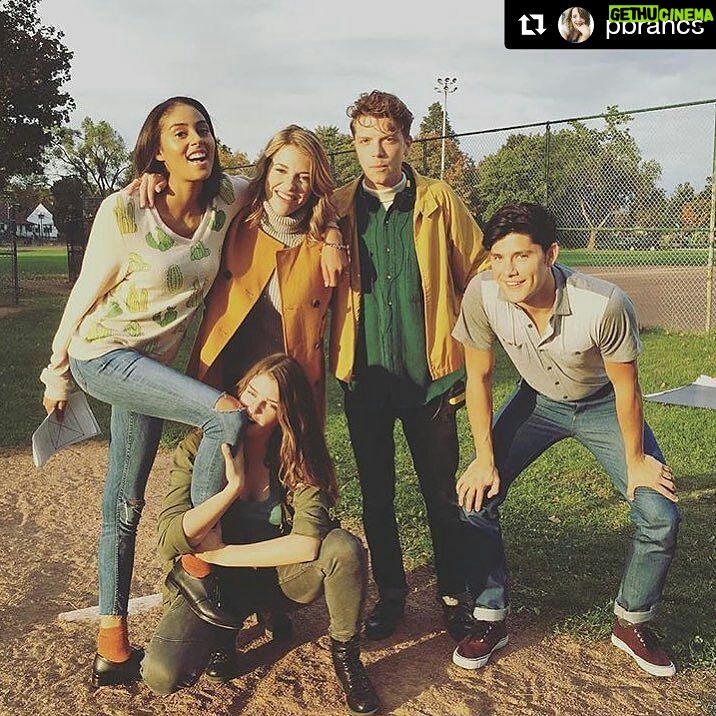 Morgan Taylor Campbell - 170 Likes - We're out!! Check out the trailer link in my bio.
@MTV has an exclusive look at the trailer for @brancseater's next feature film, @sadieslastdays! In theatres in US and CDA Dec 9th! #sadieslastdaysonearth http://www.mtv.com/news/2955684/sadies-last-days-on-earth-trailer-michael-seater/