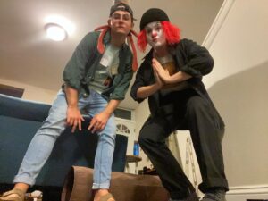 Morgan Turner Instagram - steve 🤡🍔 v edna 👓🪡 
choose your fighter 🎃
#halloweekend #ednamode #steve #bigtopburger