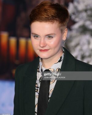 Morgan Turner Instagram - some pics from the #jumanjithenextlevel premiere!!! i had such an amazing time on the BLUE carpet ⛄️ thanks to everyone who made the night special 🥰 don’t forget to see Jumanji:The Next Level cuz it’s out this Friday, December 13th 👻 and if anyone’s interested— suit: @frankandoak / shirt and tie: @wearewildfang / hair:  @hairapy_101 @baxterofca / makeup n skincare: @milkmakeup @glossier @anastasiabeverlyhills @colourpopcosmetics @ilmakiage @bliss / earrings: @hm