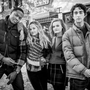 Morgan Turner Instagram - The Kids™️ are alright 👀 (📸: @hhgarcia41) look out for Jumanji: The Next Level in theatres December 13th #jumanji #squaddeep #3canplayatthisgame